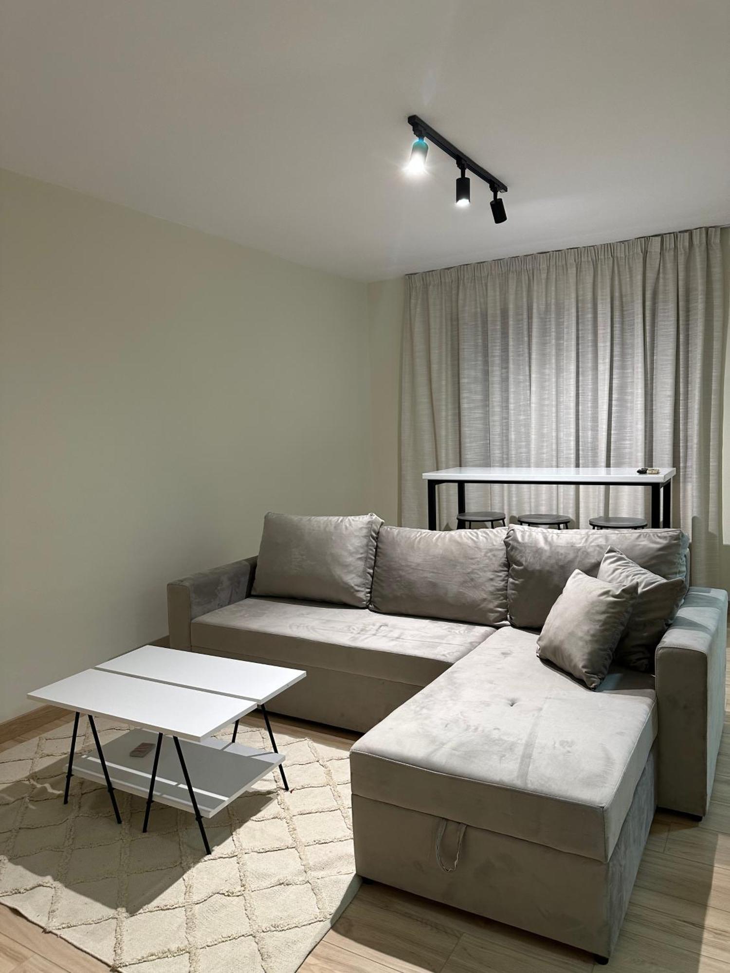 White Apartment, In The Center Of Tirana Exterior photo